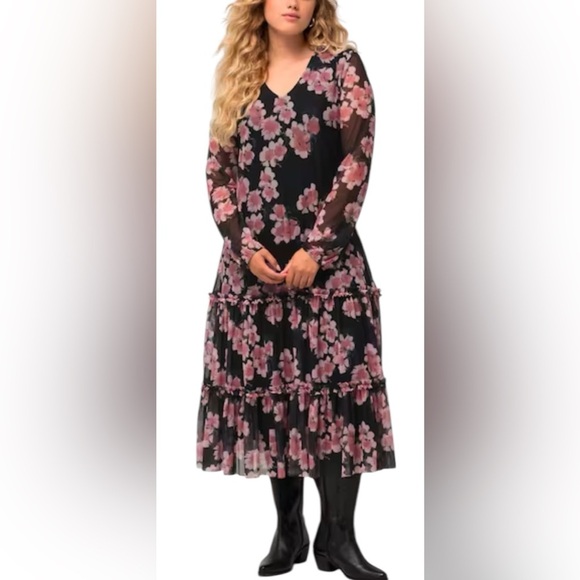 ULLA POPKEN Maxi
Tiered Layered Floral Dress-Size 20/22-Lined-Long Sleeves NWT - Picture 3 of 12